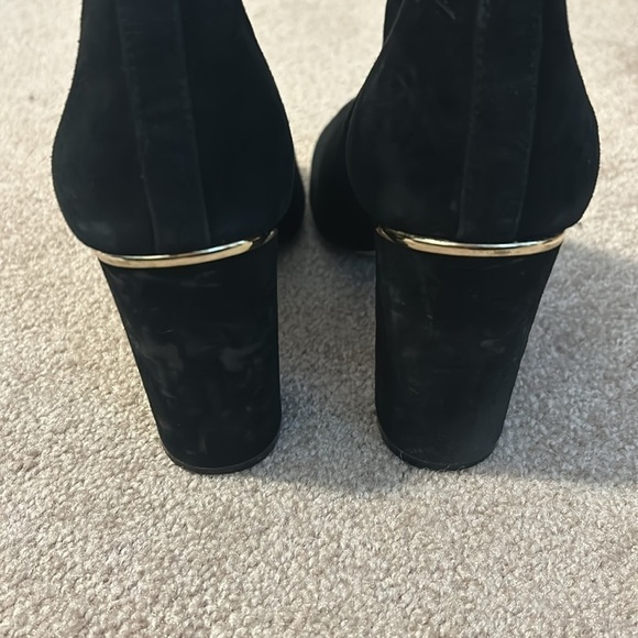 White House Black Market Suede Peep Toe Booties, Size 9 - Picture 5 of 7